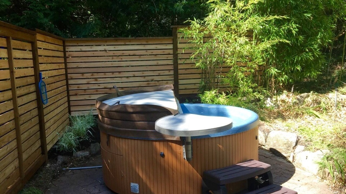 Roberts Creek House | A Roberts Creek Haven: The Yellow House