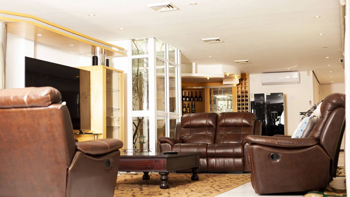 Umhlanga Villa | A ROMANTIC HERRWOOD VILLA