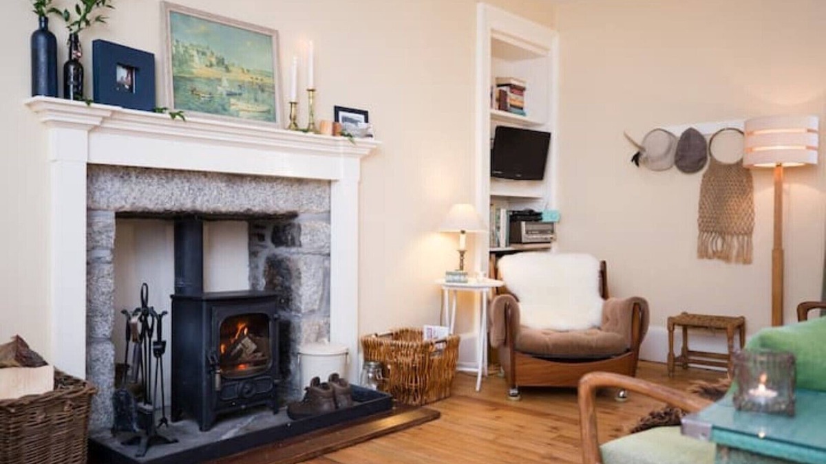 Nethy Bridge Cottage | A romantic hideaway for two in the woods