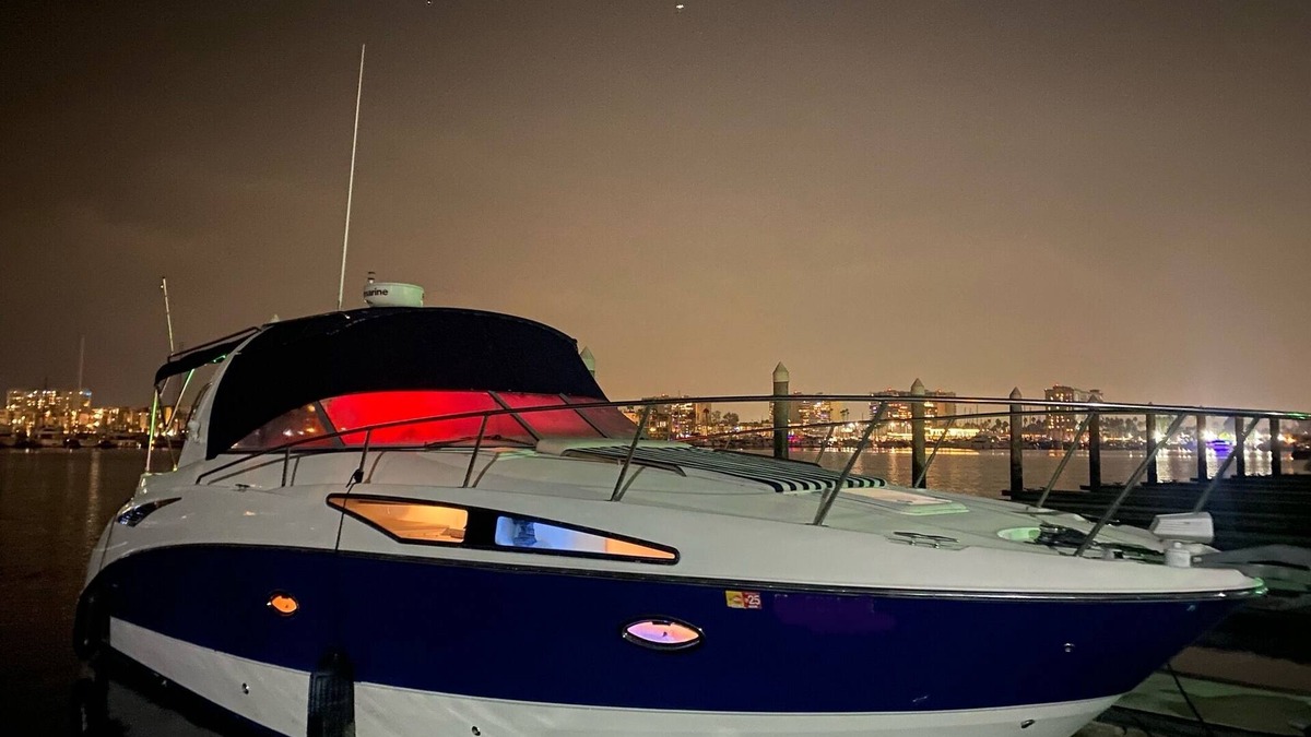 Marina del Rey Boat Rental | A romantic night for couples in the yacht in Marina del Rey, Los Angeles