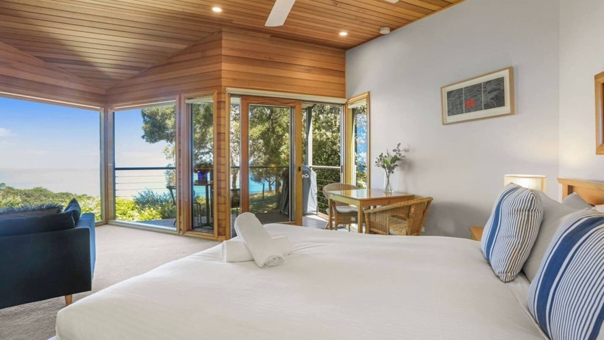 Wongarra Apartment | A Room With A View - Westward