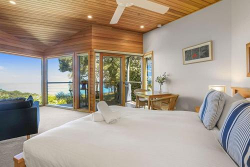 Wongarra Apartment | A Room With A View - Westward