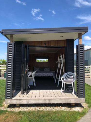 Twyford House | A Rural Retreat cabin with Private bathroom