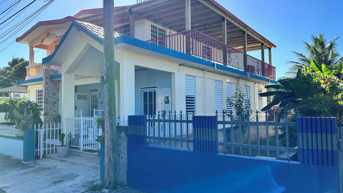 Guaniquilla Apartment | A second story house at less than 5 min walking from beach