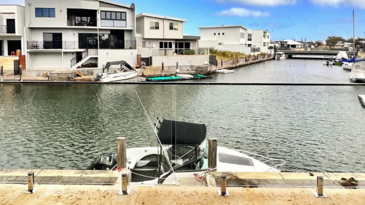 Wannanup House | A Serene Getaway on the East Port Bouvard Canals in Wannanup, Mandurah, WA