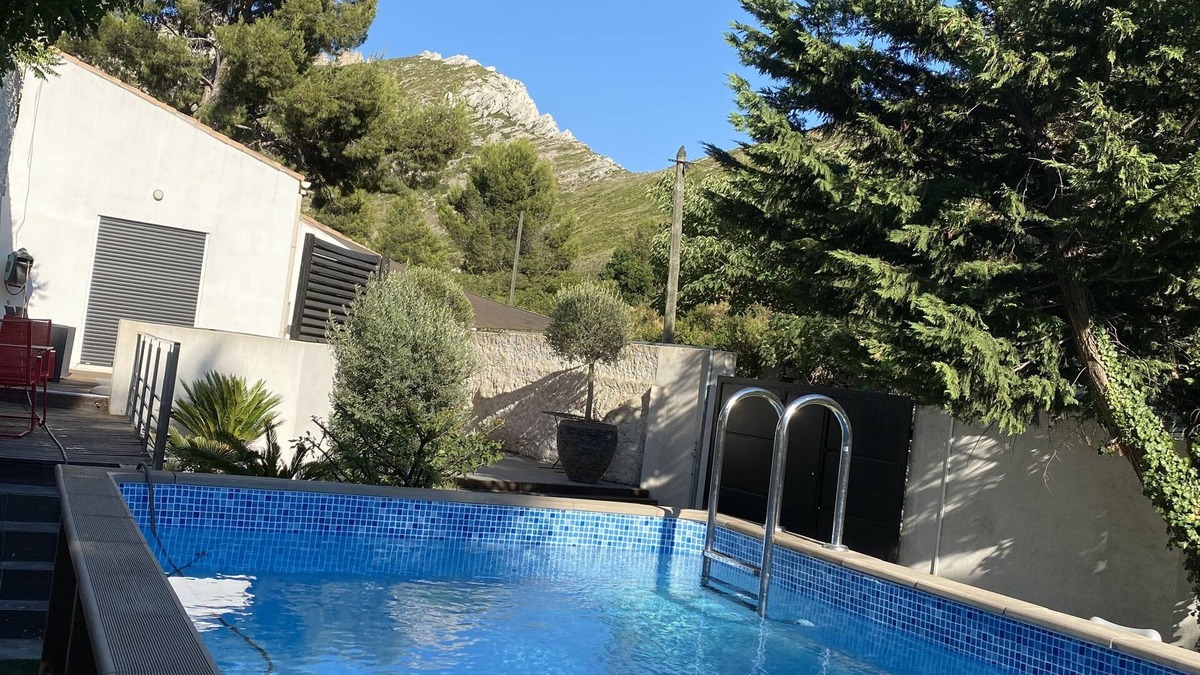 La Panouse Villa | A serene villa in the city yet in the country