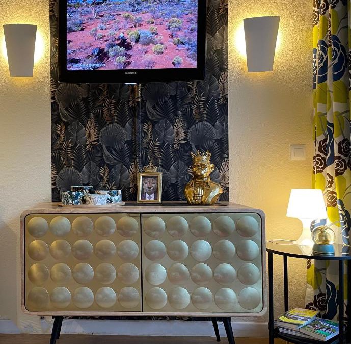 Argentat Apartment | *A setting between Dordogne and swimming pool*