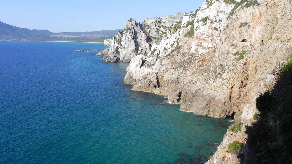 San Giovanni Suergiu Apartment | A short walk from beautiful beaches, history and nature