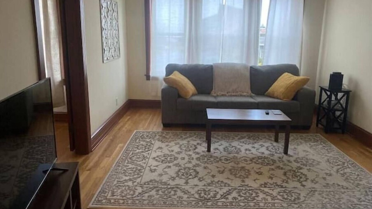 Kingsport Apartment | A short walk to work