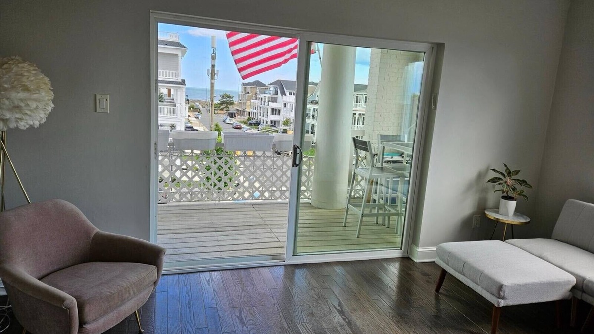 Ventnor City Condo | A simple and peaceful centrally-located Ocean View Condo in Ventnor.