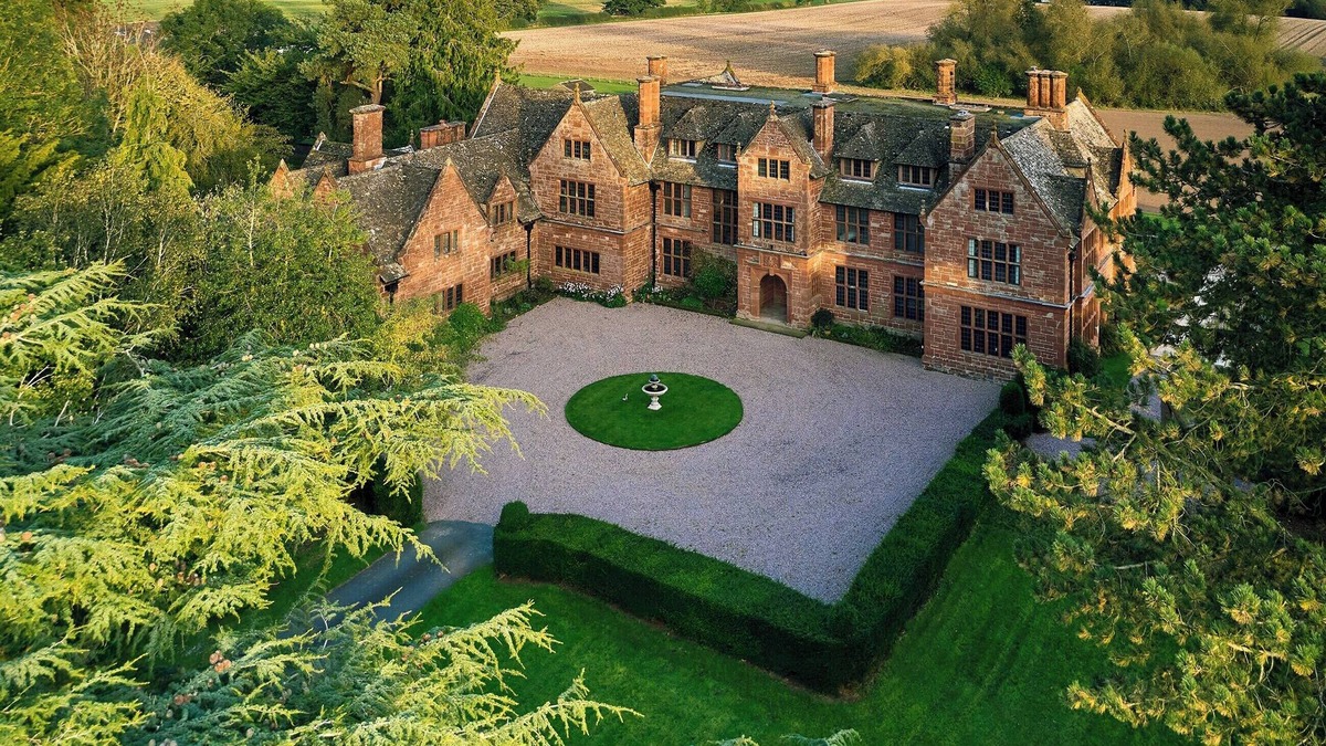 Loppington Cottage | A simply stunning Edwardian red sandstone Arts and Crafts country house.
