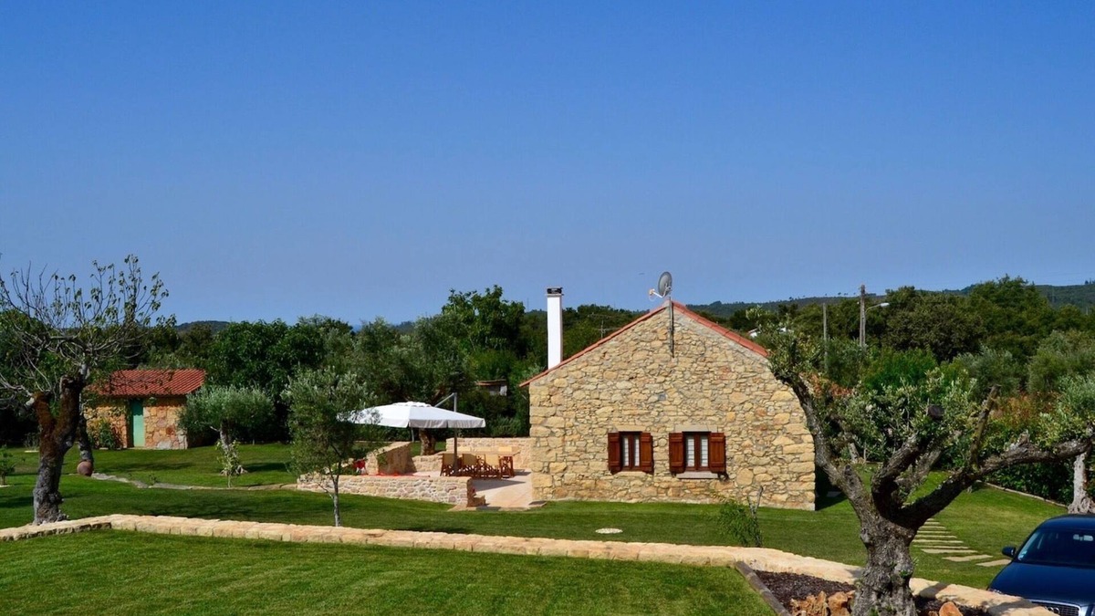 Alvaiazere House | A small corner of paradise with private pool