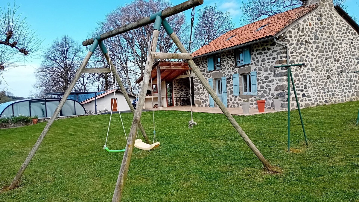 Carlat House | A small house in the countryside, a private swimming pool, your vacations!