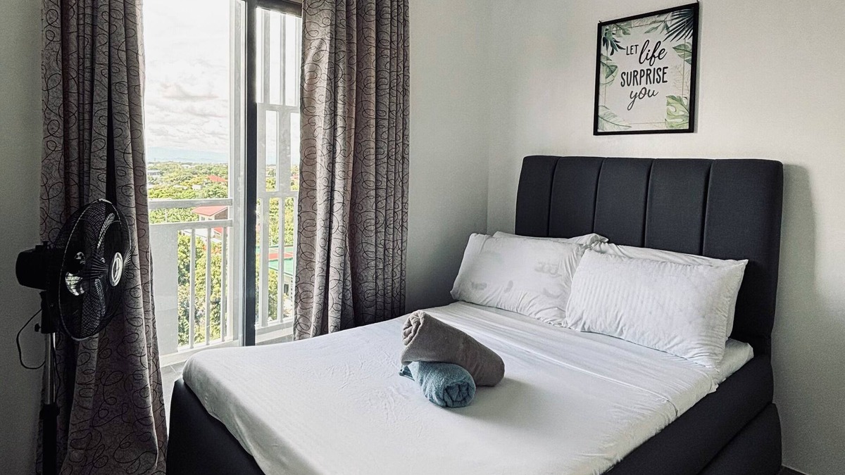 Mandurriao Condo | A Smooth & Cozy City Loft
