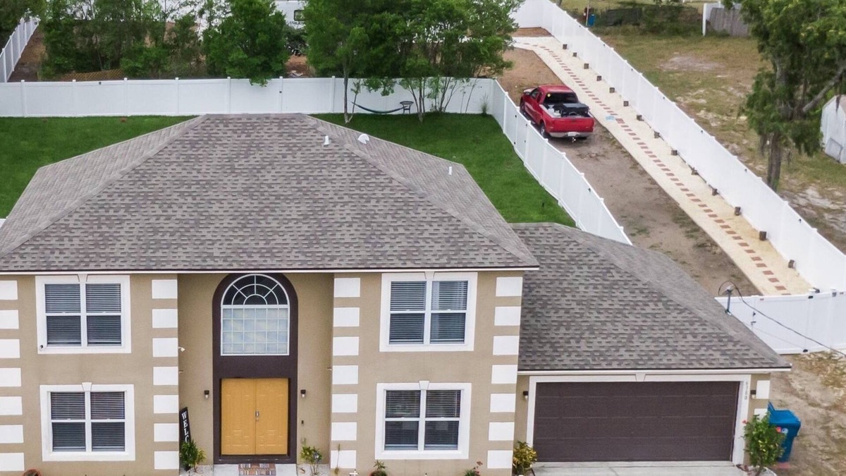 Spring Hill House | A Spacious 2bdr RV home near Beaches &Weeki Wachee & Tampa