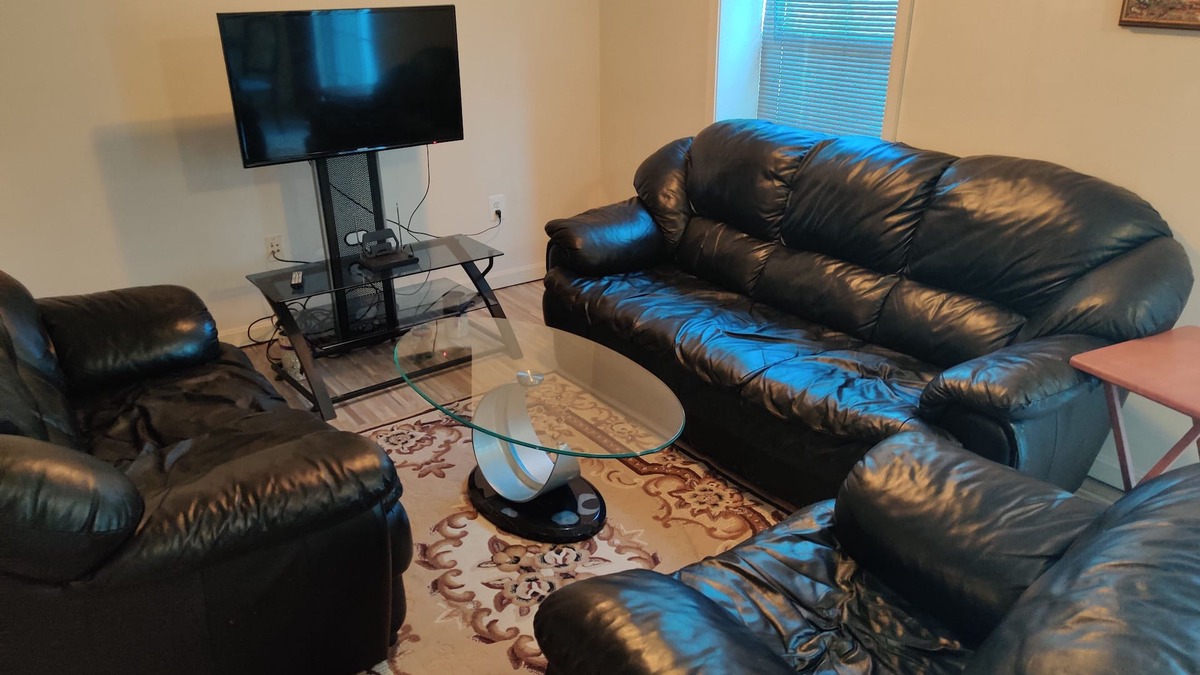 Randallstown House | A spacious furnished 1bdr basement apartment.