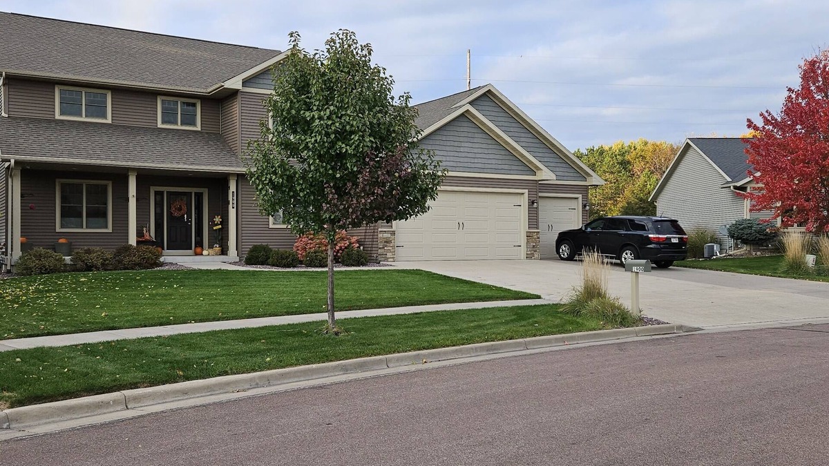 Onalaska House | A Spacious Homey Place To Be.