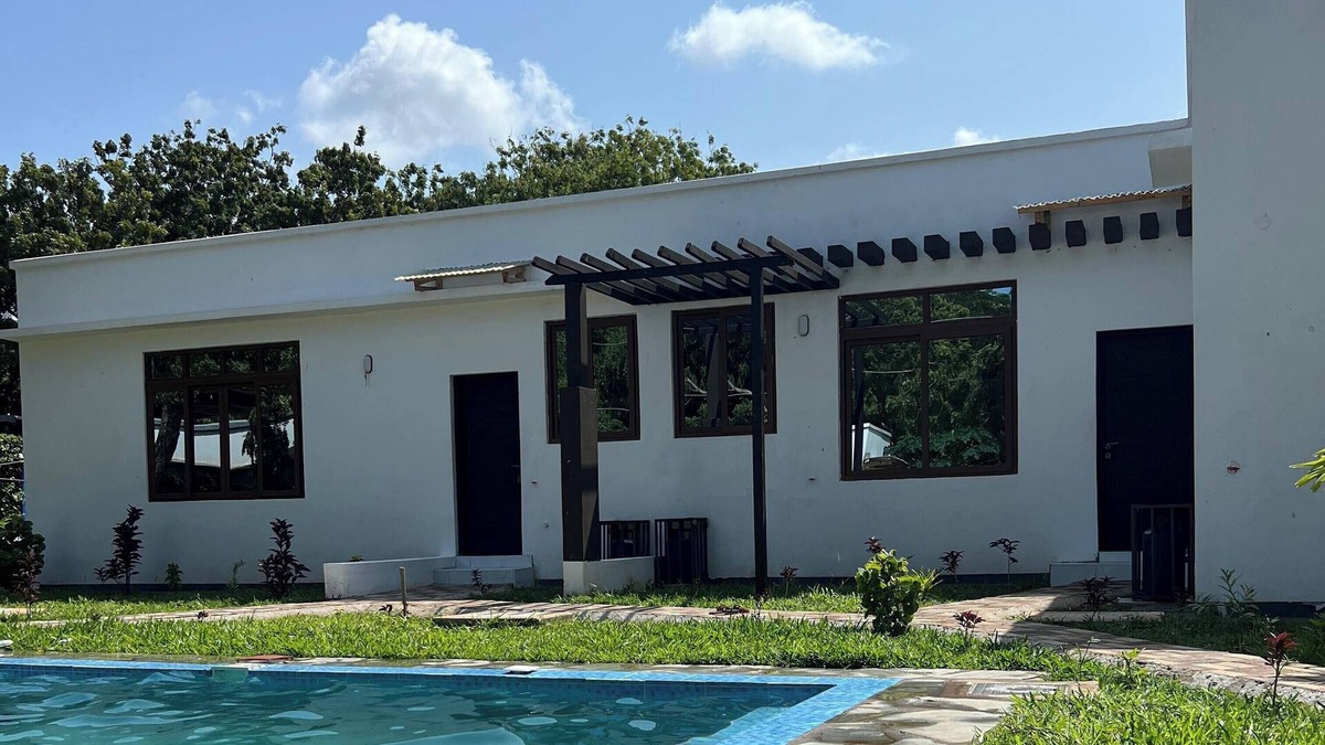 Gede Resort | A spacious One-Bedroom with Elegant Living, Walking Distance to Kilifi Beach