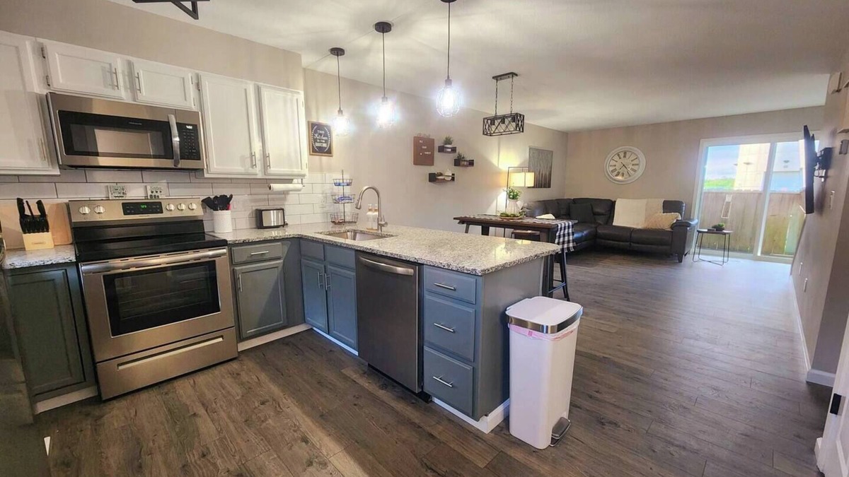 Newton House | A Spacious Townhome in Newton - Unit C