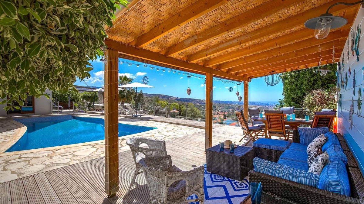 Peyia Town Villa | A stone built single storey villa that sleeps 6 guests in 3 bedrooms/amazing sea views