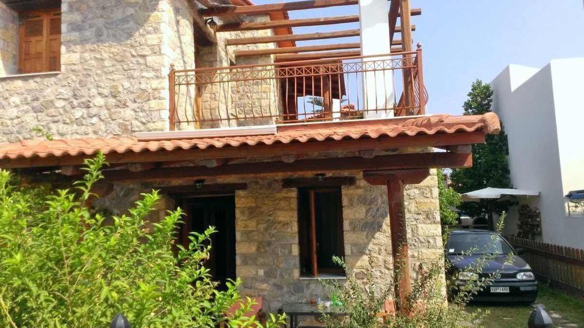 Valimitika House | A stone made 3bedroom house 30m from the sea , villa