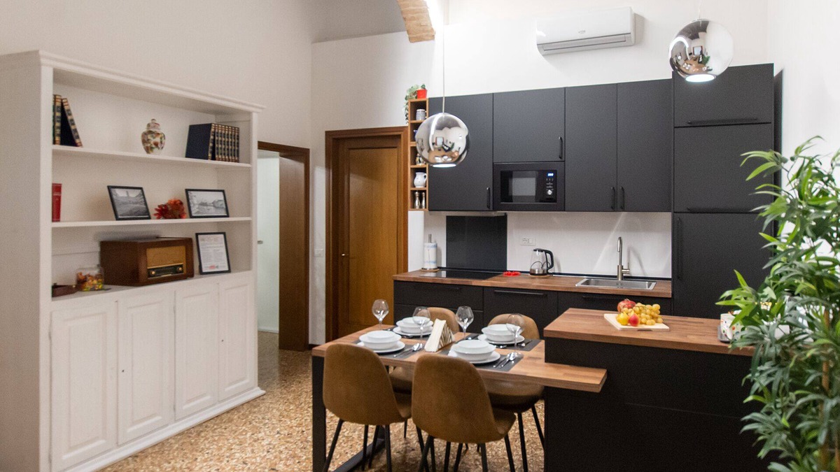 Historic Centre Apartment | A stone's throw from the Duomo - Deluxe