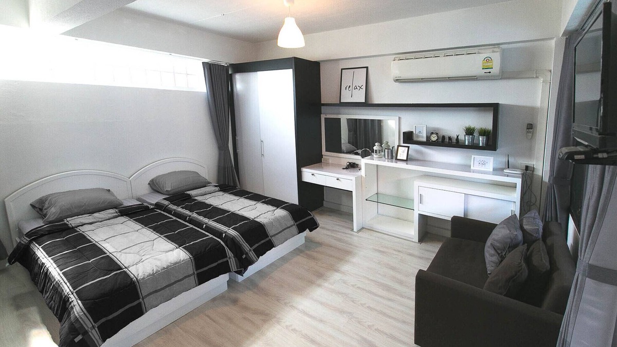 Samsen Nai Apartment | A Studio, 2 Beds, Free Wifi, 3 min to BTS Sanampao