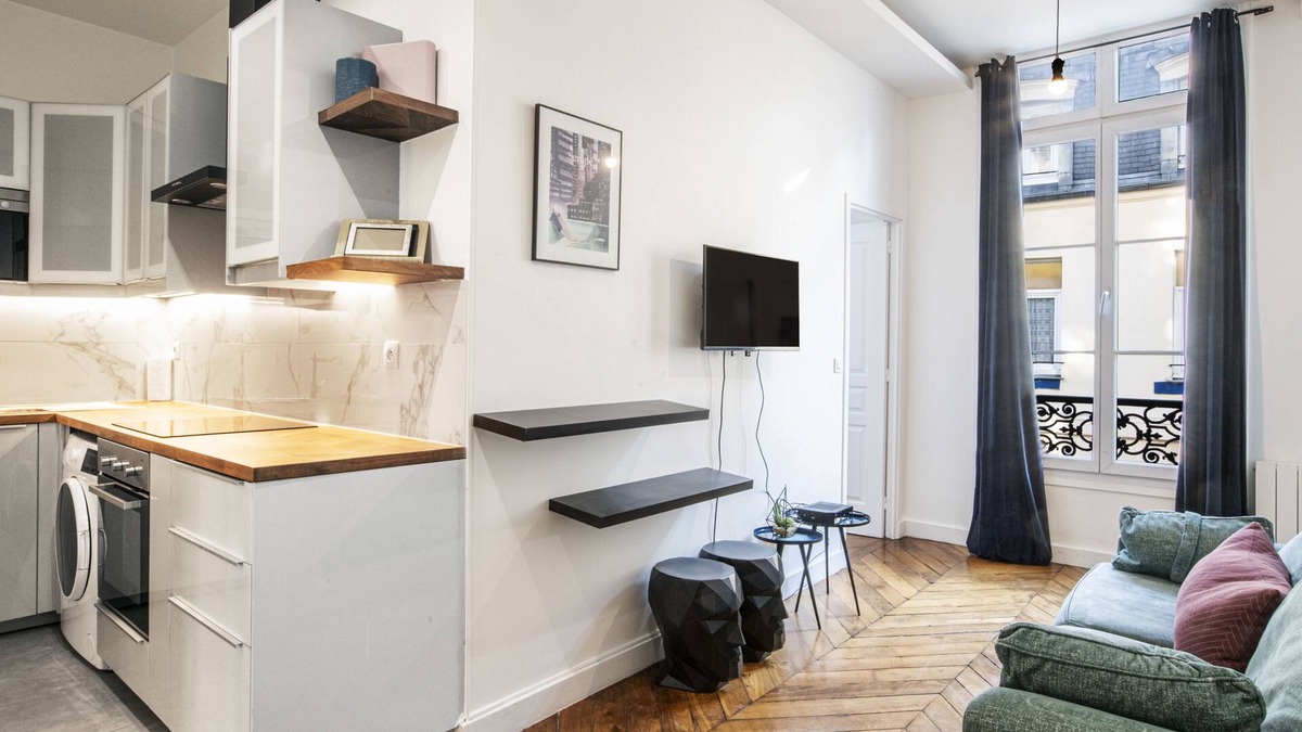 Les Halles Apartment | A Stunning 2-BR/2BA in Louvre-Rivoli