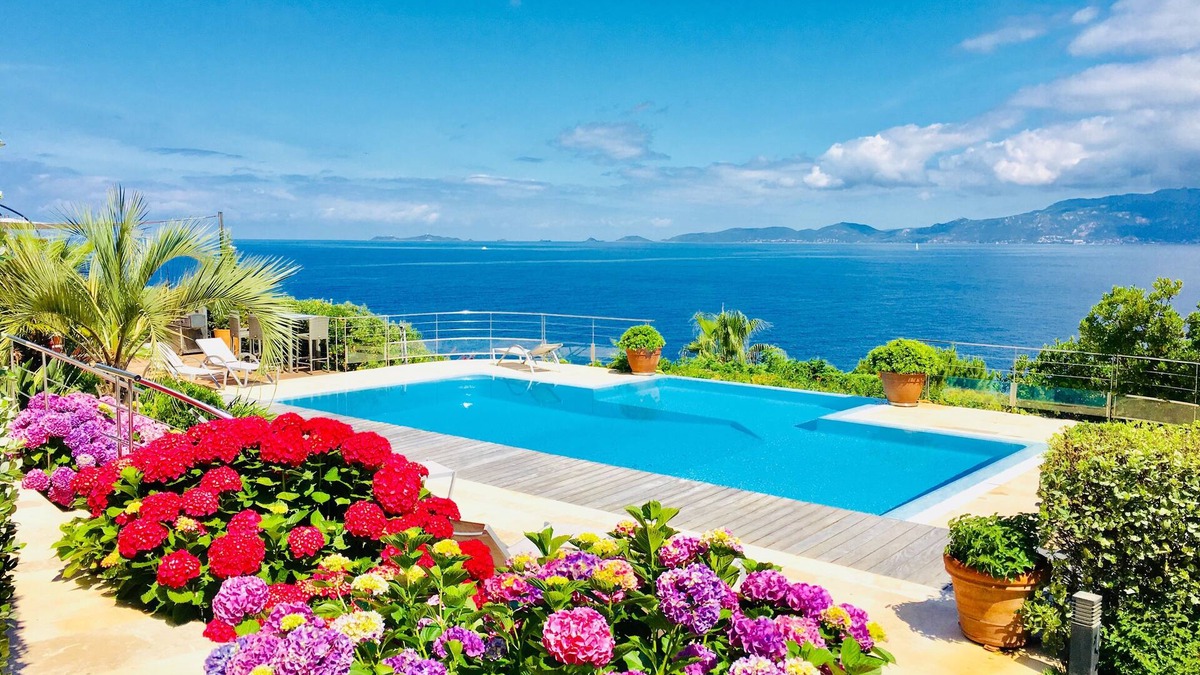 Portigliolo Villa | A stunning Corsican Villa with amazing 180° sea views and infinity swimming pool