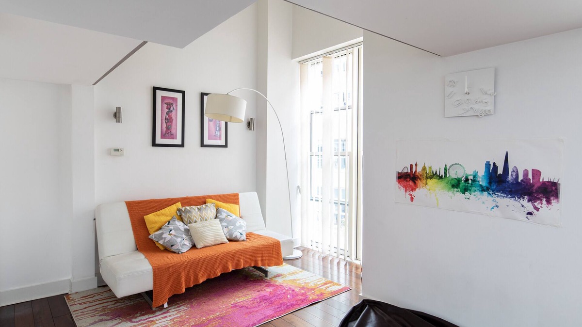 Woolwich Riverside Apartment | A Stylish 2 Bed, 2 Bath London Apartment