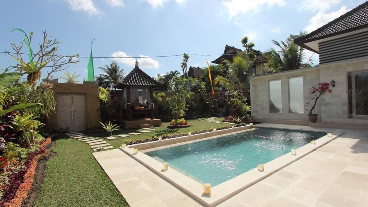 Penestanan Villa | A stylish Villa with Pool & Kitchen and greenery garden