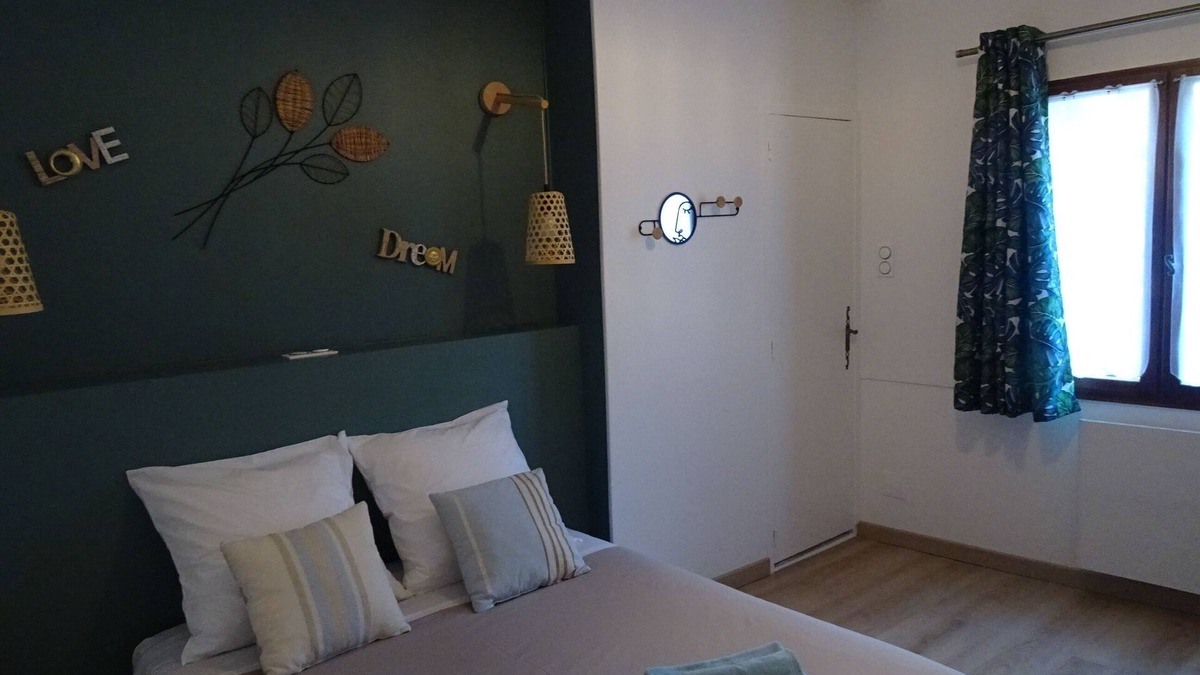 Venterol Bed & Breakfast | A sunny haven of peace with seasonal swimming pool