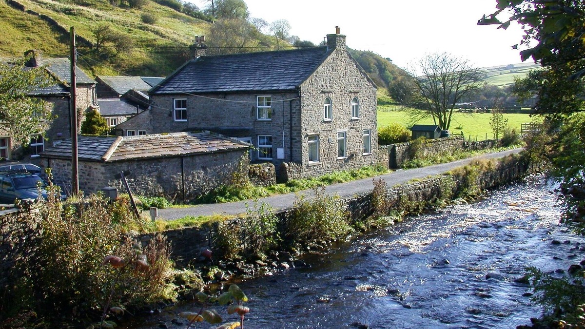 Langthwaite Cottage | A superb holiday home within the Yorkshire Dales, w/Wifi, wood burner & stones throw from pub.