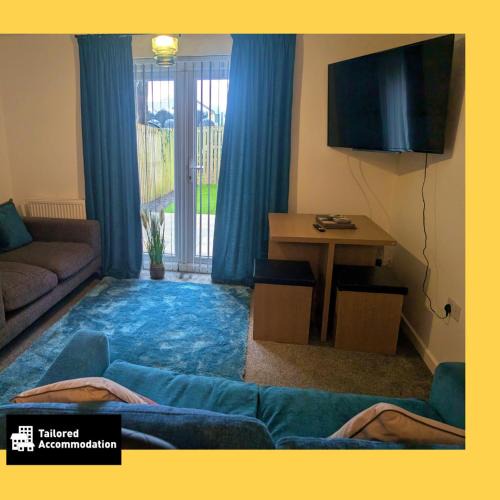 Margam House | A Swansea Getaway - 3 Bedroom Home with Hot Tub