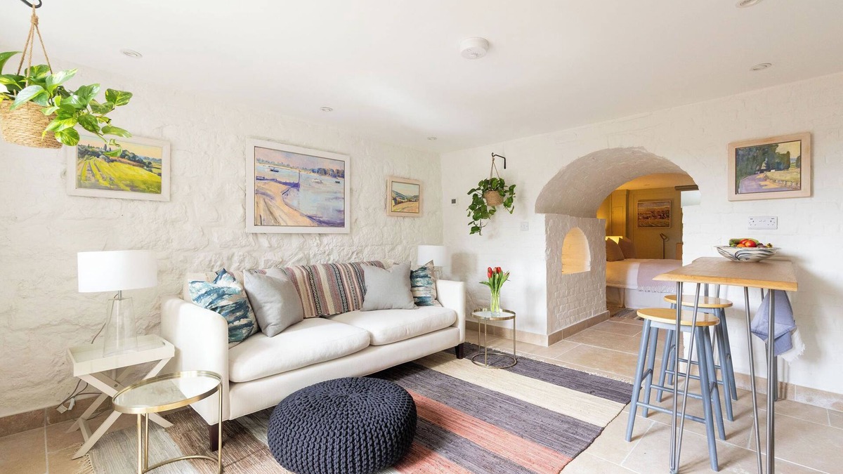 Arundel Apartment | A tastefully designed studio set just a few steps away from Arundel town centre