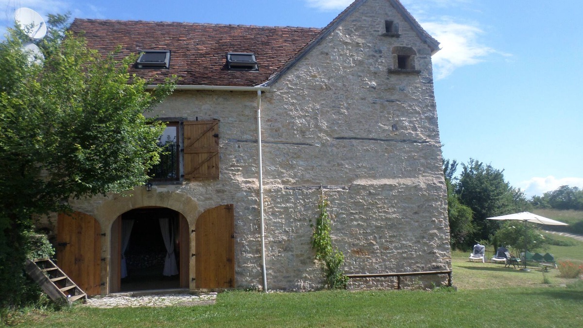 Salles-Courbaties House | A three storey barn conversion with lovely rural views over the Diege Valley.