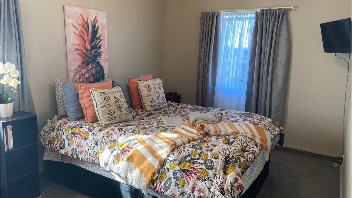 Palmerston North Bed & Breakfast | A Touch of Elegance.