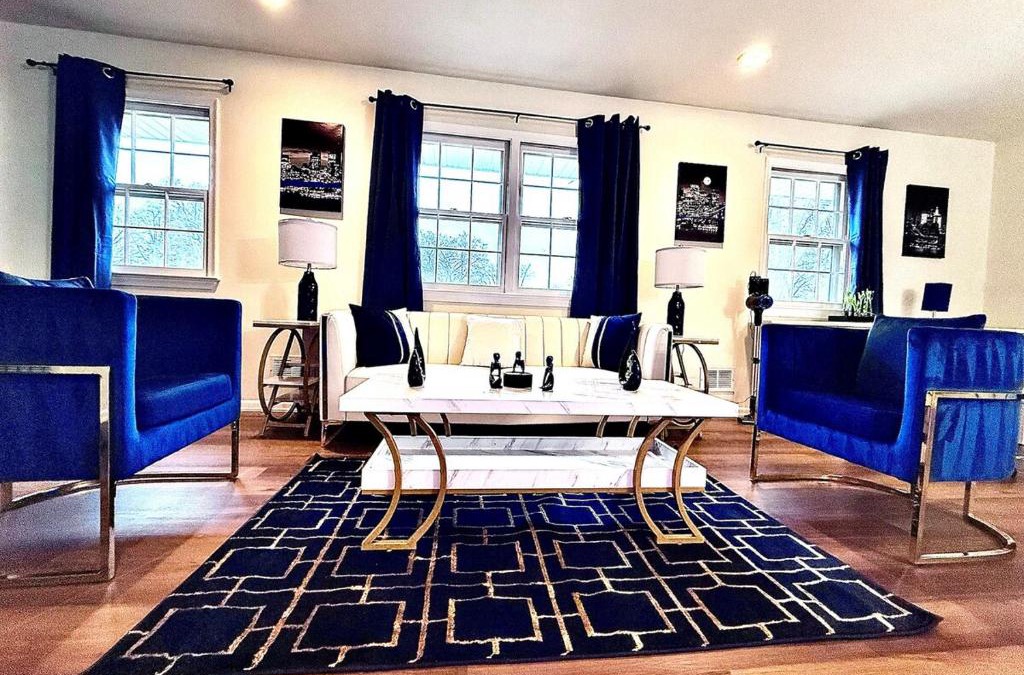 West Omaha House | A Touch of Luxury