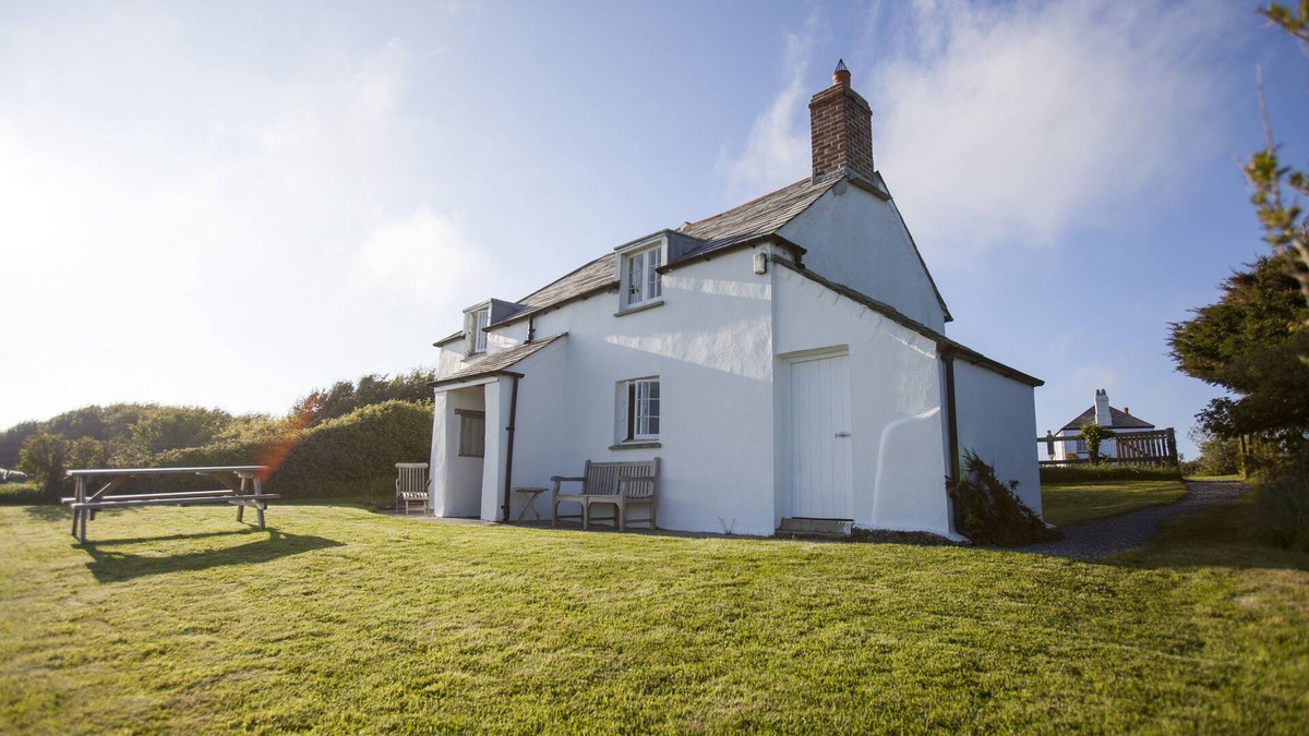 Saint Gennys Cottage | A Traditional Cornish Farm Cottage With Spectacular Coast Views