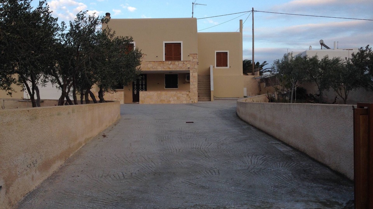 Megas Gialos House | a traditional family home in Syros island near three magical beaches