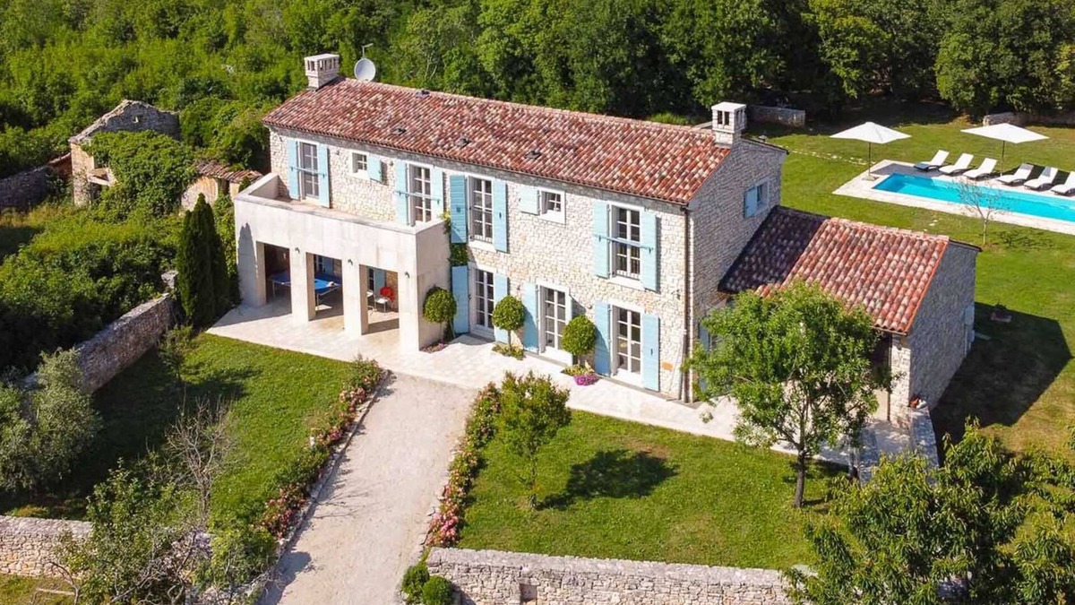 Divsici Villa | A traditional, stone villa in Marčana with a pool and children's playground
