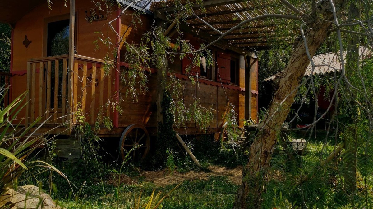 Vallecalle Ski Chalet | A trailer in the heart of a ranch, nature and you. The beach and mountains 10 minutes away