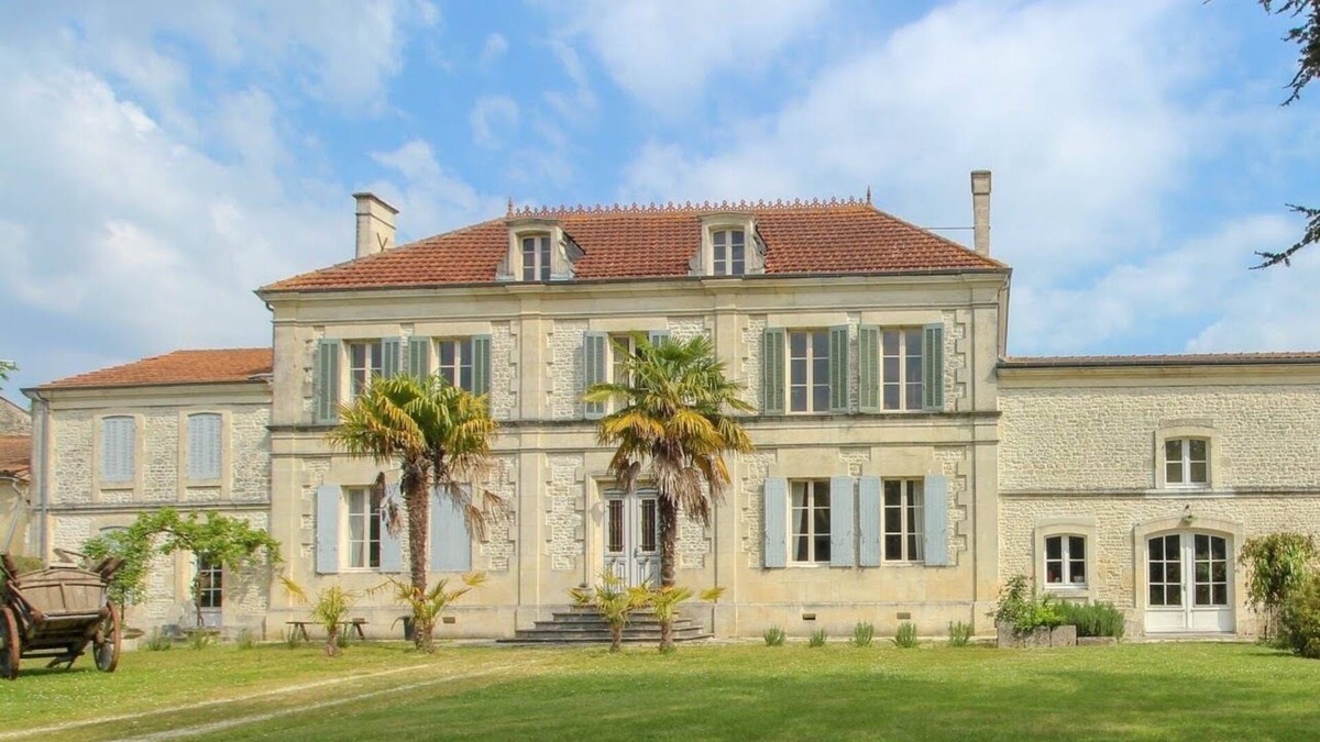 Aumagne House | A Tranquil Retreat in the French Countryside