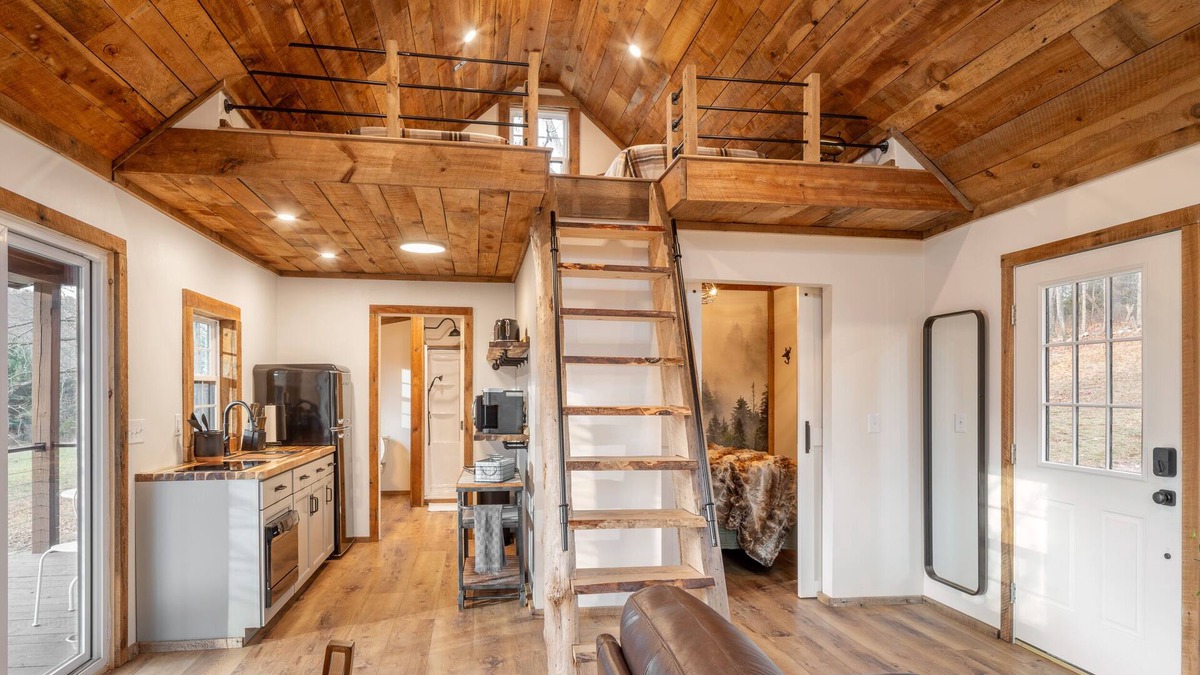 Wardensville Cabin | A Tranquil Retreat on a 67-Acre Farm Surrounded by the GW National Forest