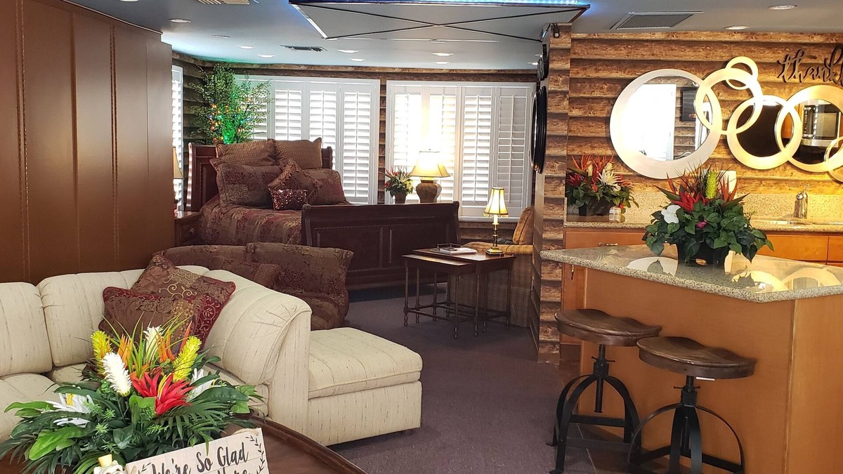 Bakersfield House | A Treasure in the middle of Bakersfield Wi-Fi Pet Friendly