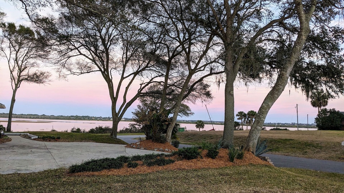 St. Augustine South House | A true "Gem" wonderful Matanzas river view with beautiful sunrises