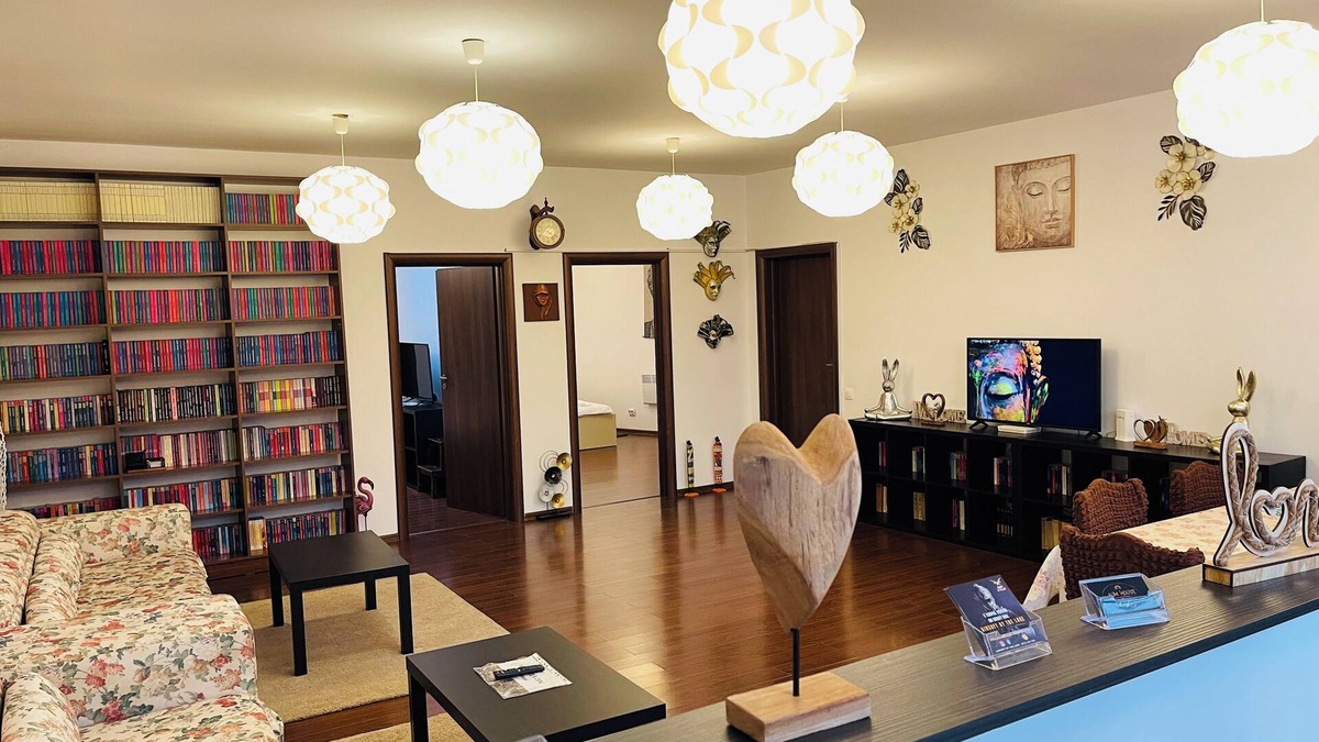 Sector 4 House | A.U.M House,Pet friendly, house with a huge endowment of 160 square meters.
