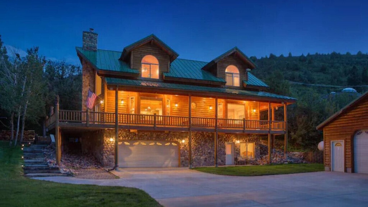 Samak House | A Uinta’s Hot Spot For Your Family