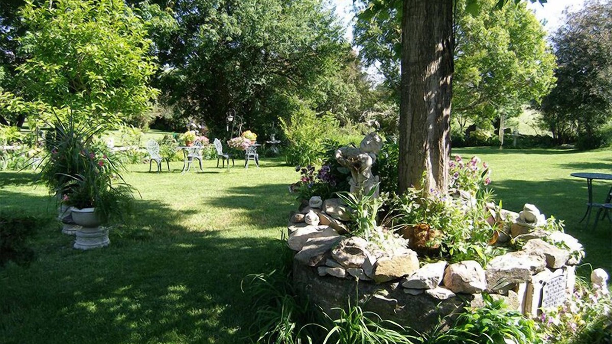 Granton Bed & Breakfast | A Valley View Bed & Breakfast