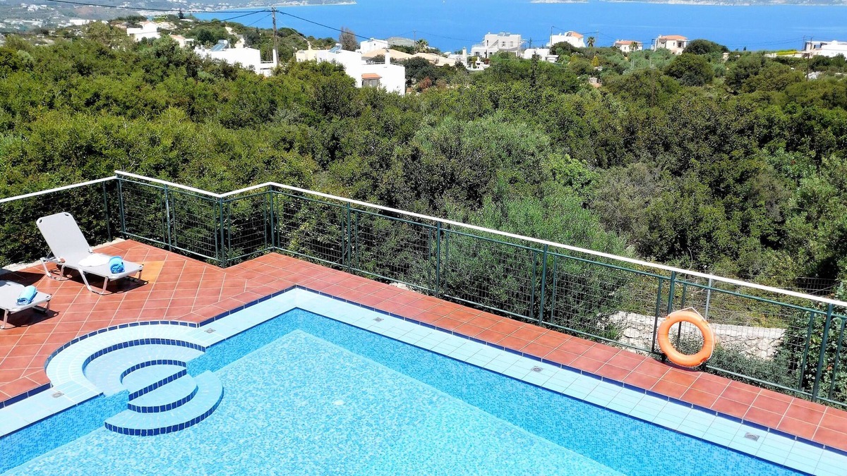 Apokoronas Villa | A very private 3 bedroom villa with large pool, fantastic sea & mountain views.